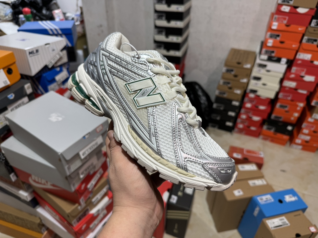 New Balance NB 1906R